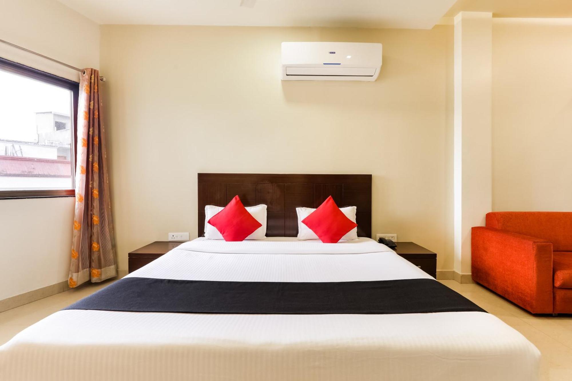 Super Townhouse Lalghati Near Airport Bhopal Buitenkant foto