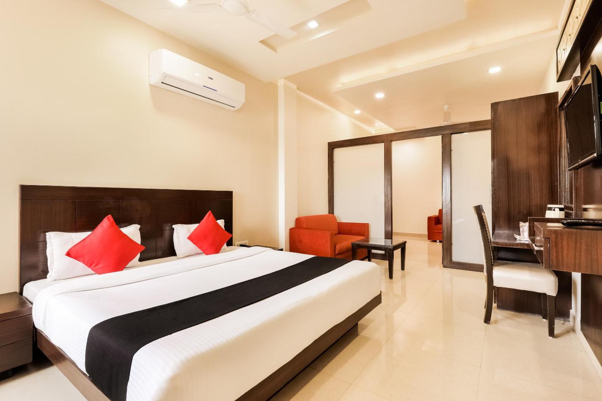 Super Townhouse Lalghati Near Airport Bhopal Buitenkant foto