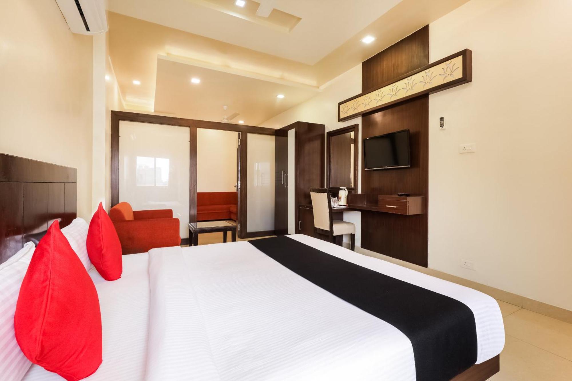 Super Townhouse Lalghati Near Airport Bhopal Buitenkant foto