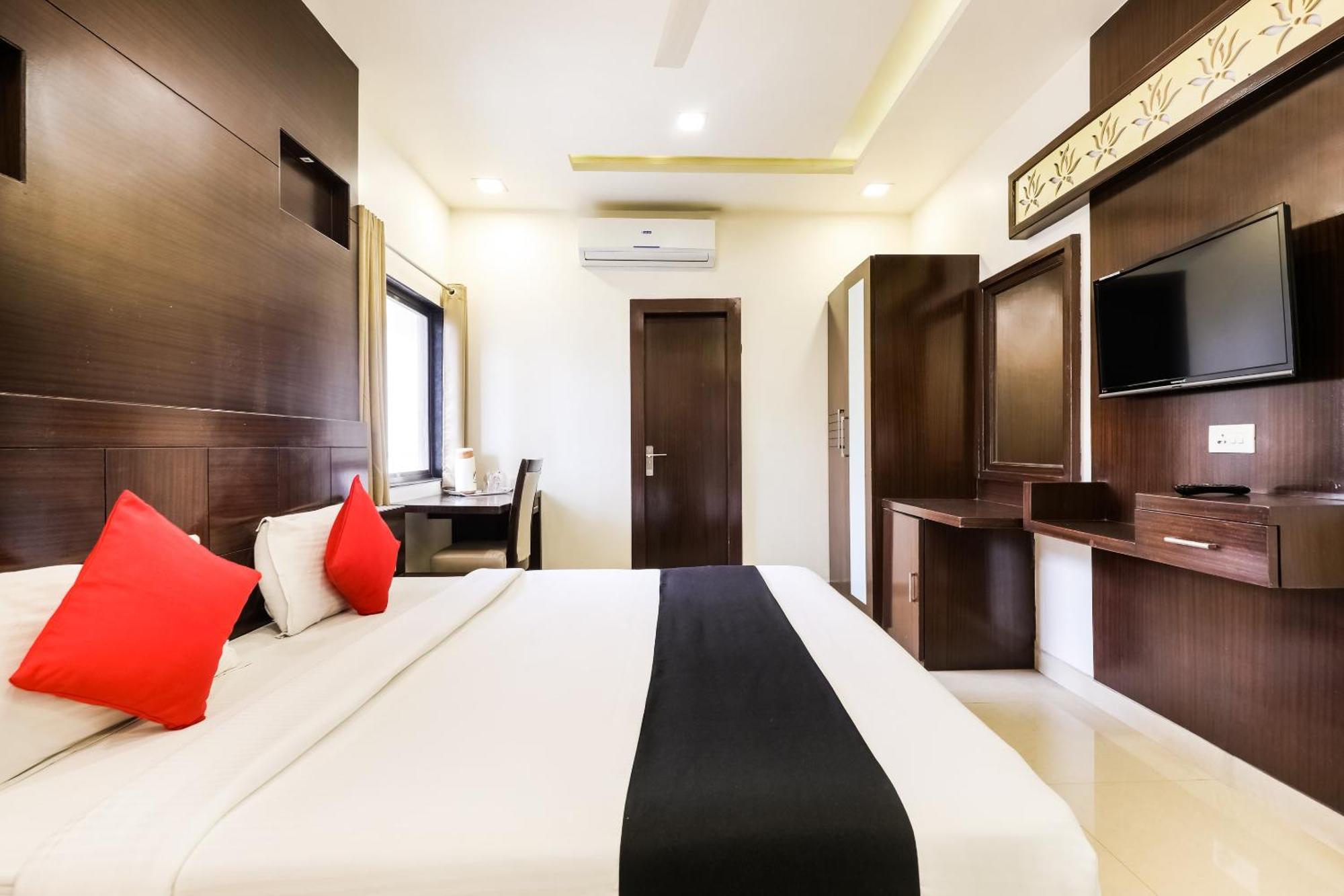 Super Townhouse Lalghati Near Airport Bhopal Buitenkant foto