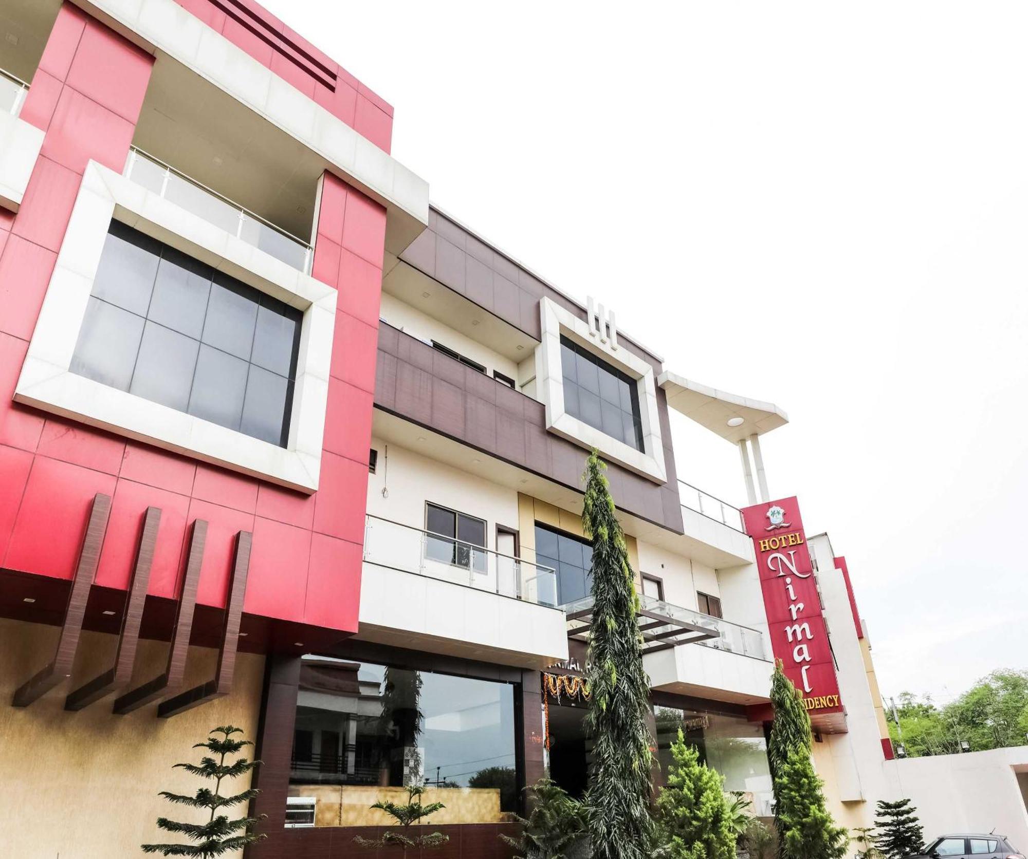 Super Townhouse Lalghati Near Airport Bhopal Buitenkant foto