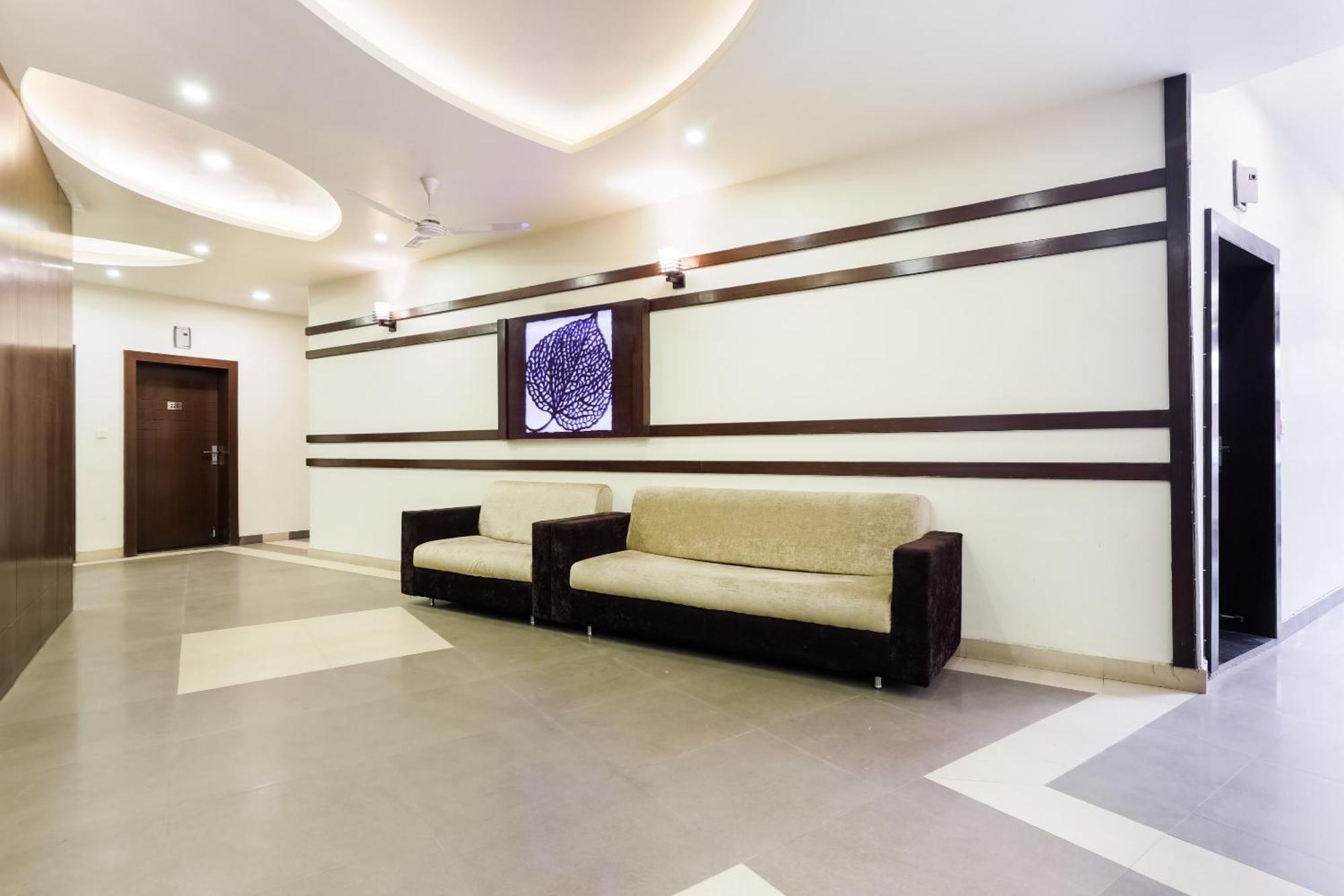 Super Townhouse Lalghati Near Airport Bhopal Buitenkant foto
