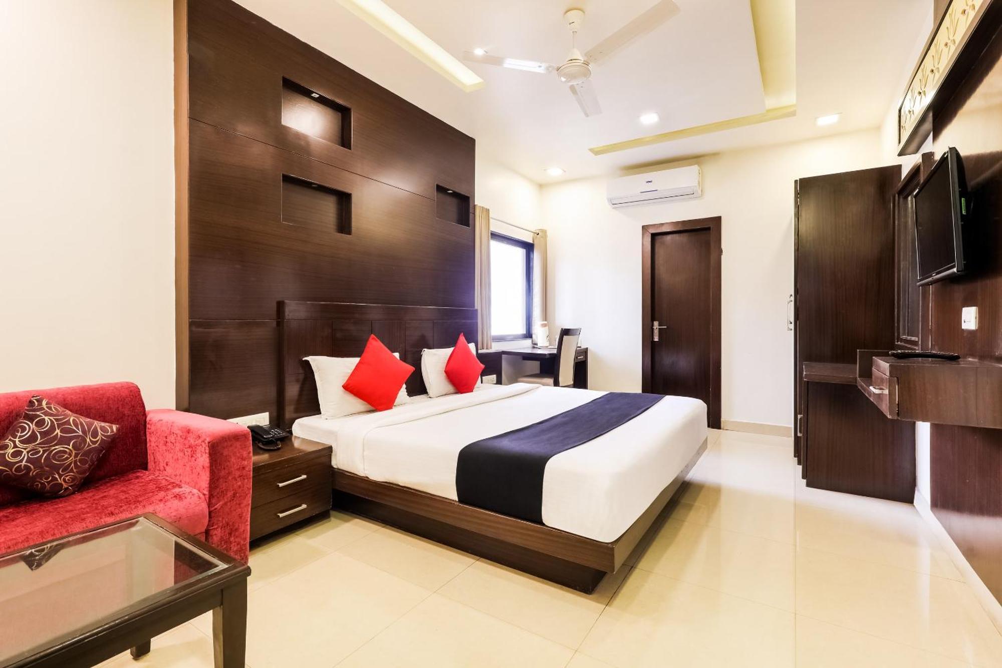 Super Townhouse Lalghati Near Airport Bhopal Buitenkant foto