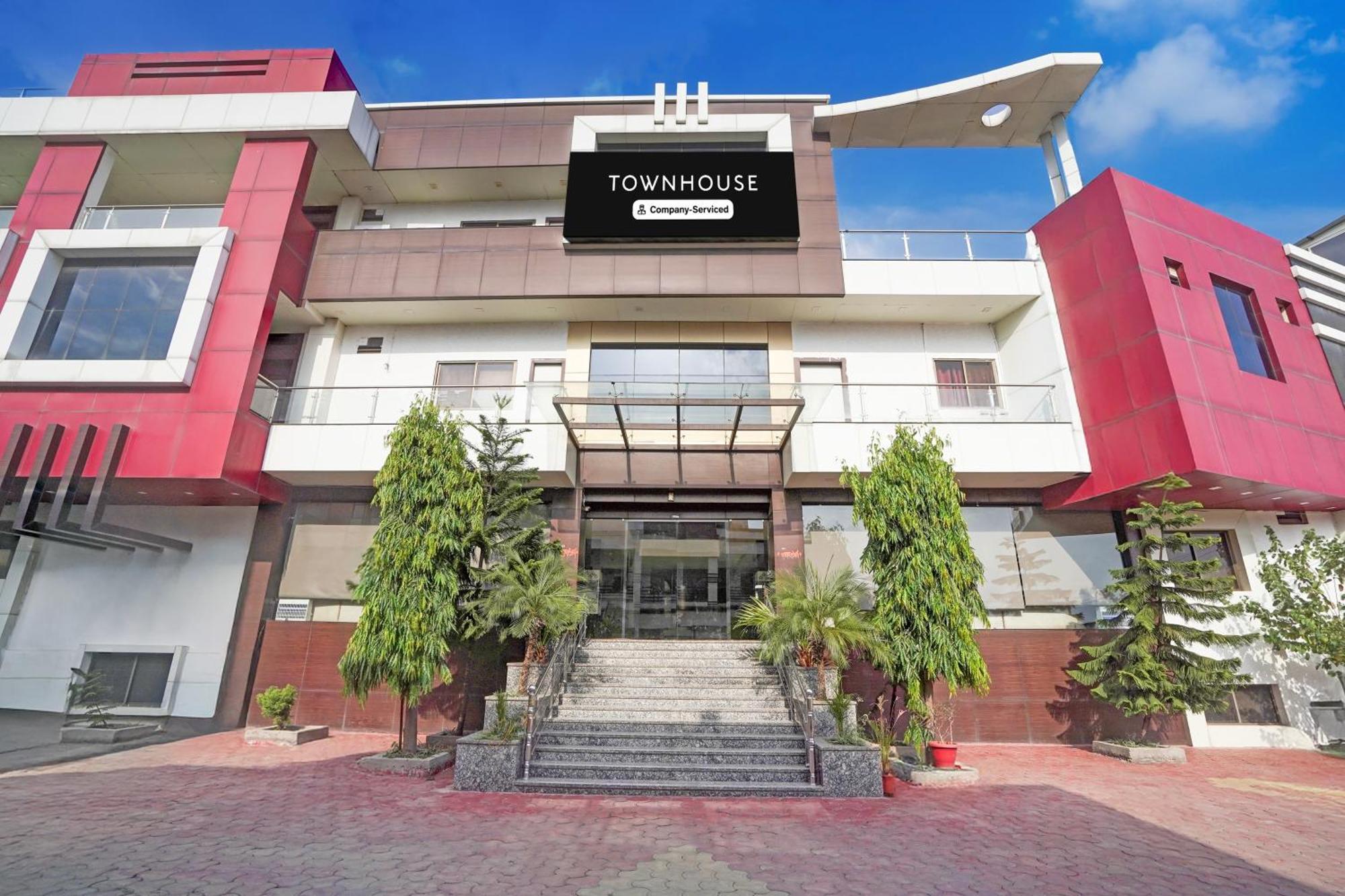 Super Townhouse Lalghati Near Airport Bhopal Buitenkant foto