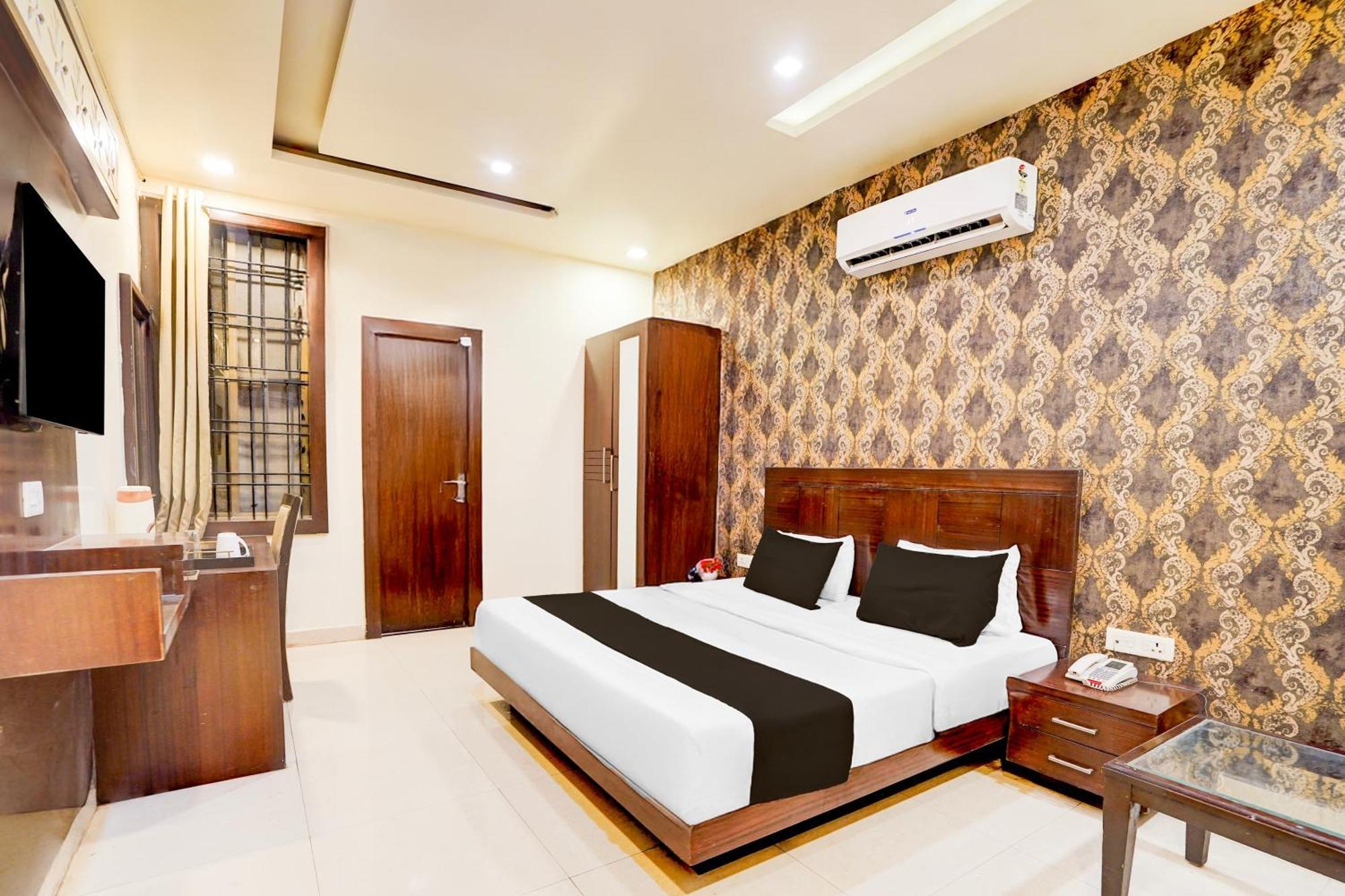 Super Townhouse Lalghati Near Airport Bhopal Buitenkant foto