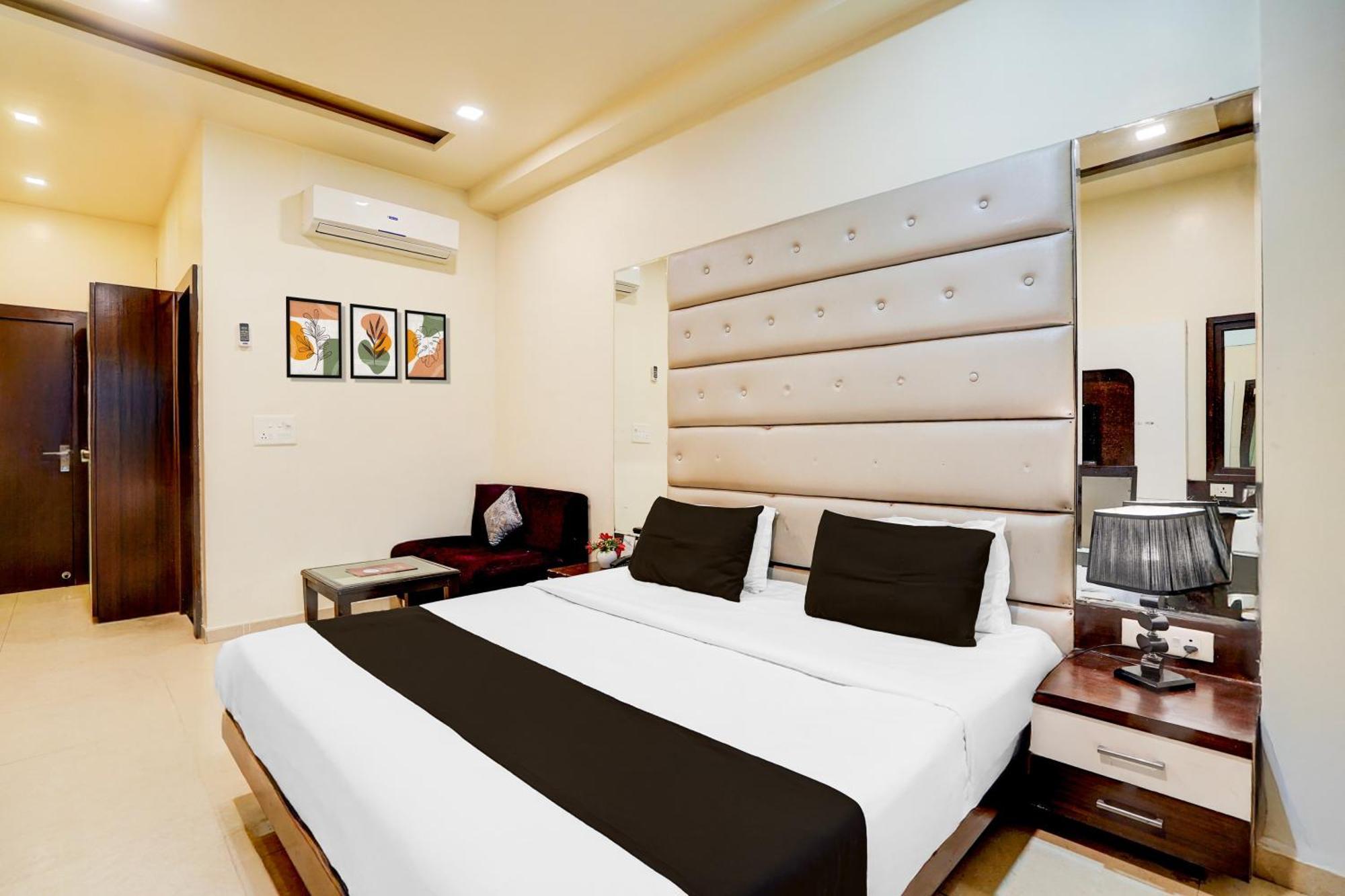 Super Townhouse Lalghati Near Airport Bhopal Buitenkant foto